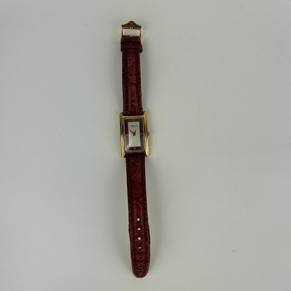 GUCCI 2600M Vintage Women's Quartz Watch Red Leather band - Picture 6 of 10